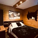 Sansa 4* Jacuzzi Maison Pyreneenne 公寓 *